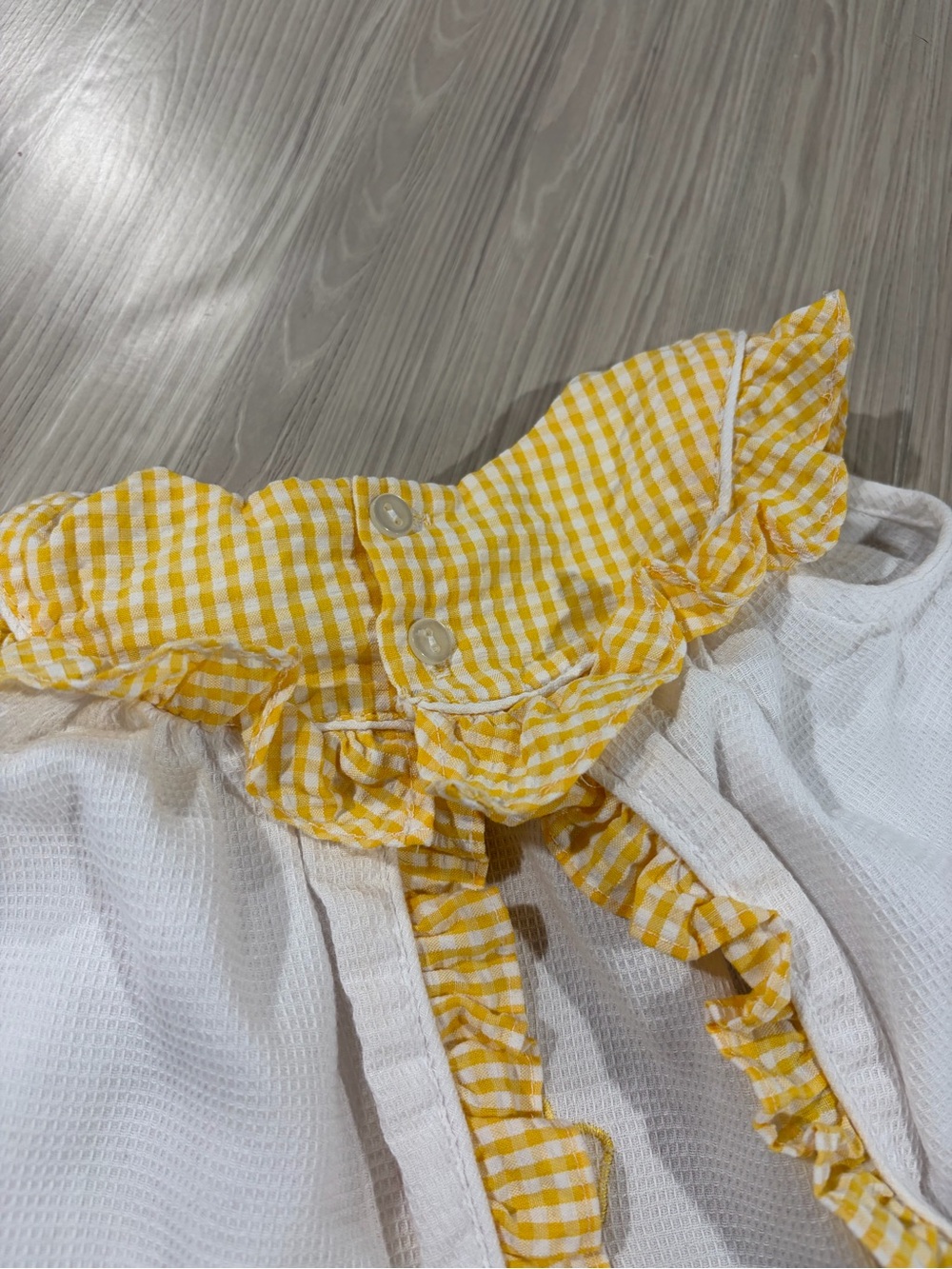 7/$20 White Vintage Baby Top with Yellow Gingham Ruffles and Duck Applique - Picture 5 of 7